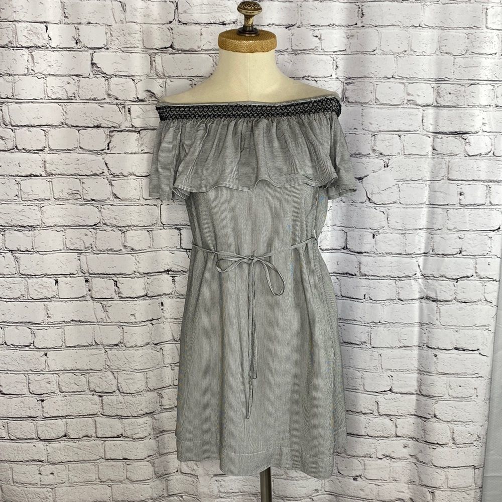 Loft Smocked Off Shoulder Belted Shift Dress W/Pockets Black / Cream Small - Picture 2 of 11